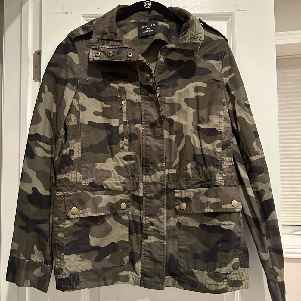 Love Tree Camo Utility Jacket